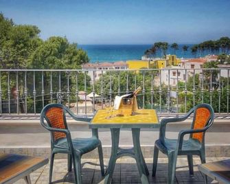 Hotel Pineta - Vico del Gargano - Balkon