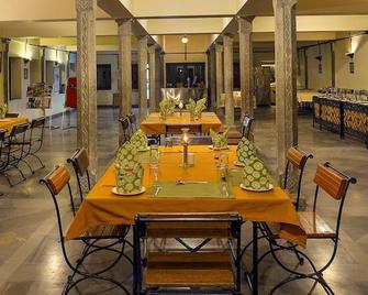 Aranyawas Resort Ranakpur - Ranakpur - Restaurant