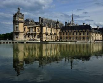 Close to Paris, ideal for recharging your batteries. Breathtaking view of the Compiègne forest - Le Meux - Edificio