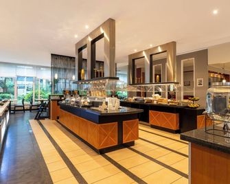 Plaza Premium Köln - Cologne - Buffet
