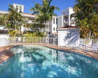 Spacious Ground Floor Retreat by Burleigh Beach - Cedar Creek, Gold Coast - Bazén