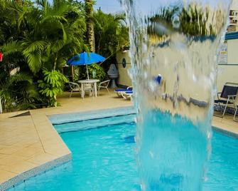 Pousada e Restaurante Iracemar - Guarujá - Pool