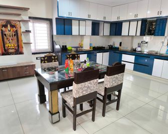 Orraica Stays Vajra Rao Luxe - Hyderabad - Kitchen