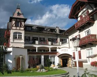 Hotel Bachmann - Villabassa/Niederdorf - Budova