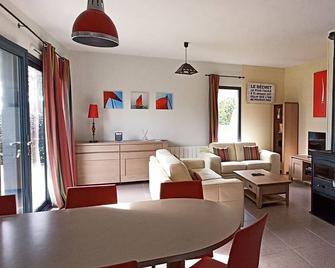 lovely gite with swimming pool close to the beach - Le Tour-du-Parc - Comedor