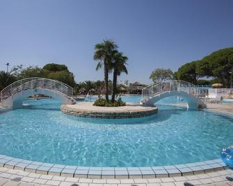 Camping Village Pino Mare - Lignano Sabbiadoro - Piscina