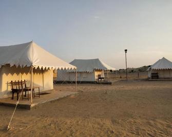 Pal Rajah Resort - Khuri - Playa