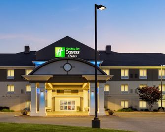 Holiday Inn Express & Suites North Fremont By IHG - Fremont - Edificio