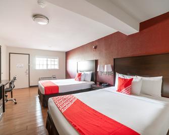 OYO Hotel Mcallen Airport South - McAllen - Bedroom