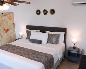 Casa Gem B&B cozy Entire House with private rooms - פלאיה דל כרמן - חדר שינה