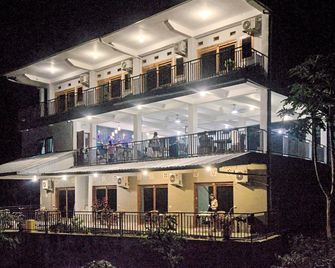 Hotel Bonne Nuit - Labuan Bajo - Edificio