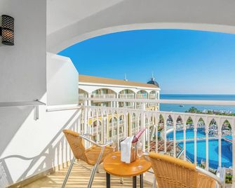 Sidera Kirman Premium - Okurcalar - Balcón