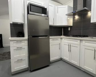 Home Away From Home - Cutler Bay - Cocina