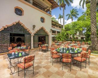 Mayaland Hotel And Bungalows - Chichen Itza - Patio