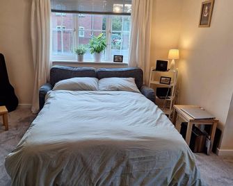 Stratford-upon-avon - Sleeps 4 - Pets Allowed - Stratford-upon-Avon - Bedroom