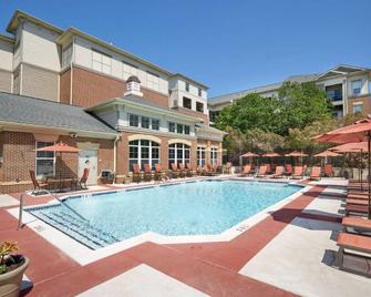 Tysons Galleria Retreat - Tysons - Pool