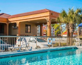 Econo Lodge Panama City St. Andrews - פנמה סיטי - בריכה