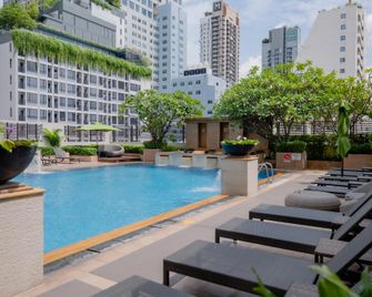 The Sukosol - Bangkok - Piscina