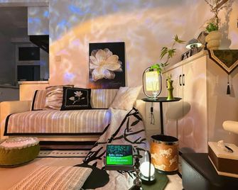 A guesthouse where you can raise a little lamb (Panjin Panjin Railway Station Branch) - Panjin - Bedroom