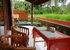 Ubud Sawah Scenery Villa and Homestay - Tegalalang - Patio
