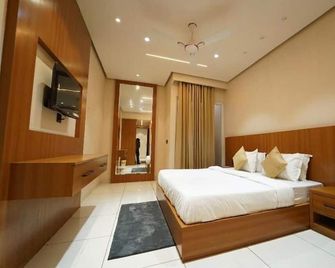Hotel the republic - Zerakpur