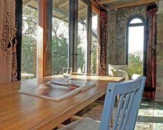 To The Garden - Aliki - Dining room