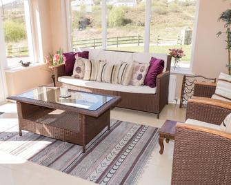 Inverbeg Cottage 2 - Downings - Living room