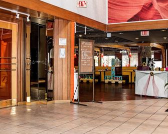 The Cairn Hotel - Cedar City - Lobby