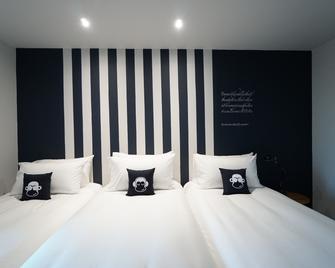 Blumonkey Hub & Hotel Chanthaburi - Chanthaburi - Bedroom