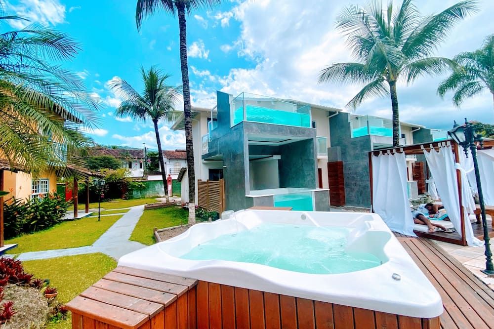 بوزادا فيلا ديل سول - باراتي - حوض السباحة