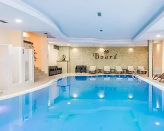 Hotel Board - Pale - Pool