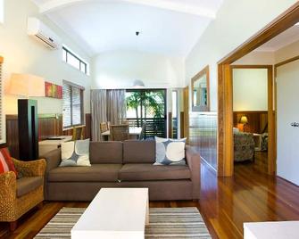 Angourie Resort - Yamba - Living room