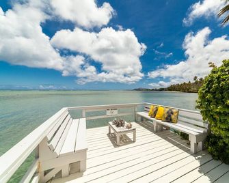 Sunset View-Ocean Front - East Honolulu - Cottage Charmer! - Honolulu - Balcony
