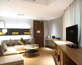 Hotel Santika Premiere Bintaro - South Tangerang City - Living room