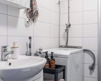 Bright & Spacious Studio in Lahti Center - Lahti - Kylpyhuone