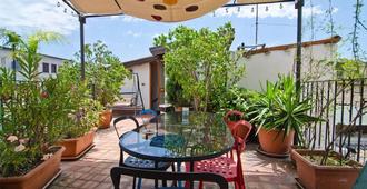 Bad - Bed & Breakfast and Design - Catania - Patio