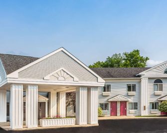 Days Inn by Wyndham Tiffin - Tiffin - Budova