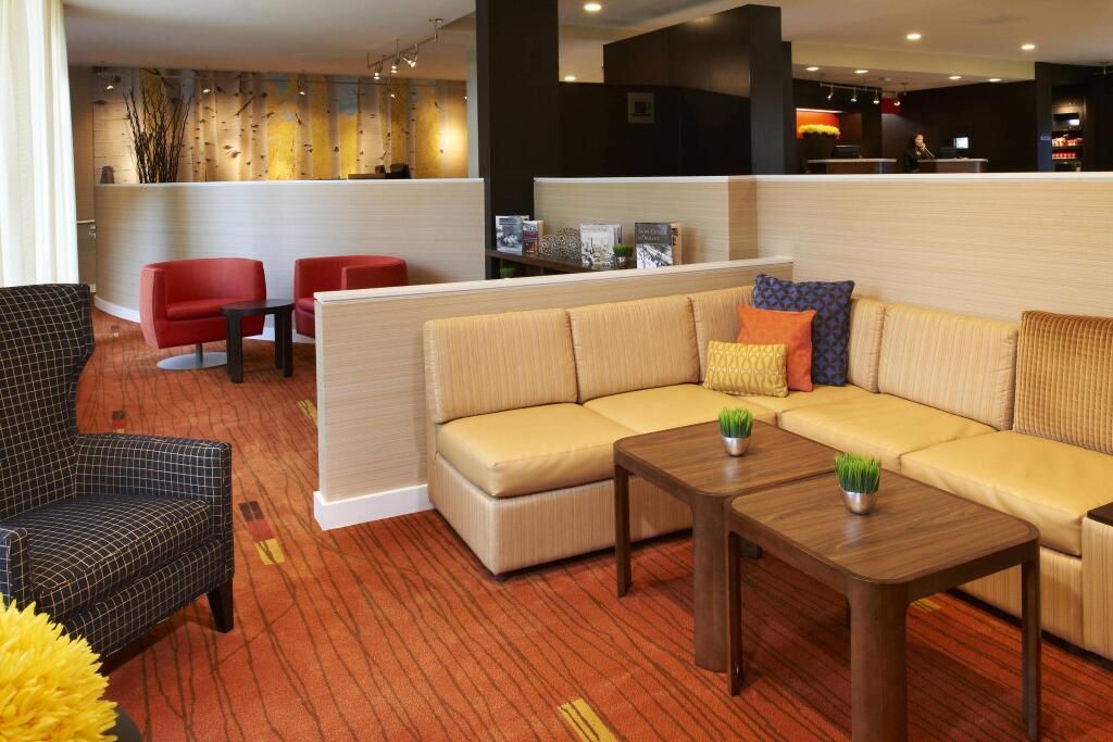 Courtyard by Marriott Minneapolis-St. Paul Airport - Mendota Heights - Lounge