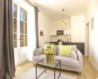 Cozy Appartement Hypercentre 4 Personnes - Bordeaux - Living room