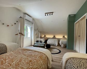 Domaine de 6 Hectares Avec 2 Étangs Rien que Pour Vous - Нонтрон - Спальня