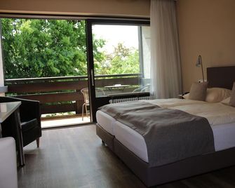 Hotel garni Bellevue - Bad Fuessing - Bedroom