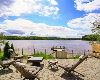 Villa Ritva - Modern - Lakefront - Hot Tub - Hyvinkää
