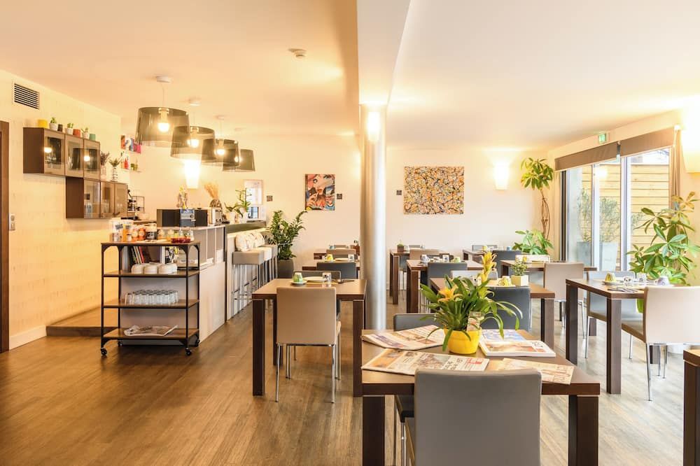 فندق هايب - بيسكاروس - مطعم