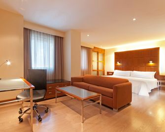 Port Azafata Valencia - Manises - Habitación