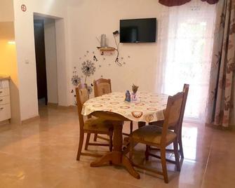 Apartmani Natalija i Zala - Vodice - Sala de jantar