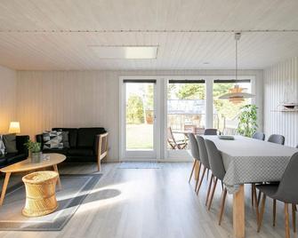 Bright Cottage by the Lagoon-By Traum - Hals - Comedor