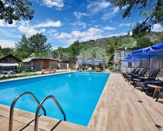 Chakra Beach Kabak - Uzunyurt - Piscina