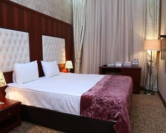 Clover Hotel Baku - Baku