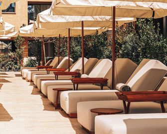 M Boutique Hotel - Designed for Adults - Pafos - Uteplats
