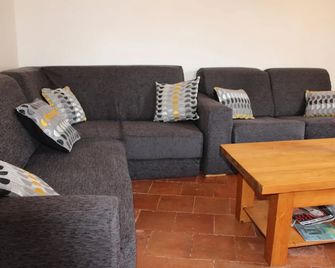 Au Coeur de Rennes Gîte - Rennes-les-Bains - Sala de estar